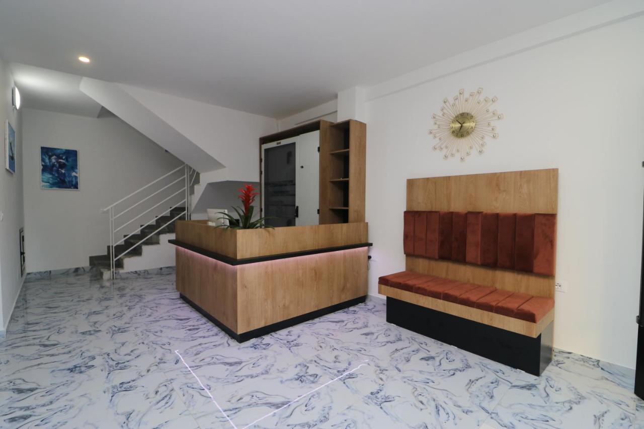 Heming-Way Hotel Dıraç Dış mekan fotoğraf
