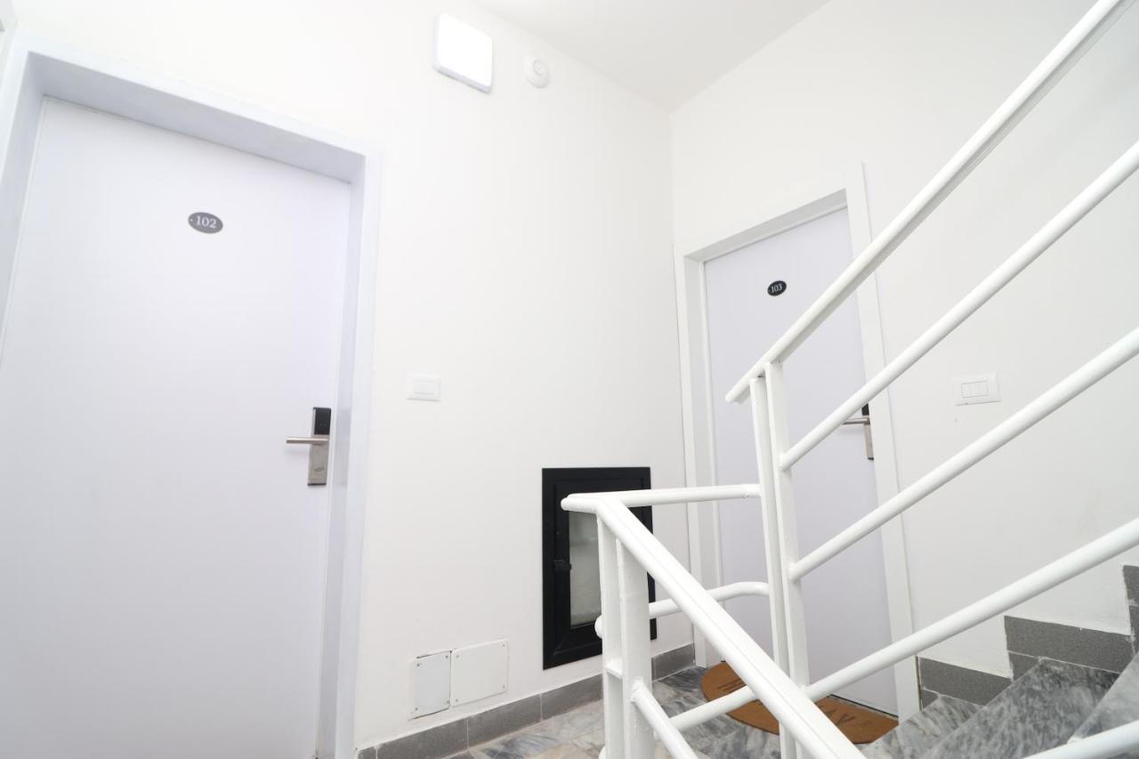 Heming-Way Hotel Dıraç Dış mekan fotoğraf