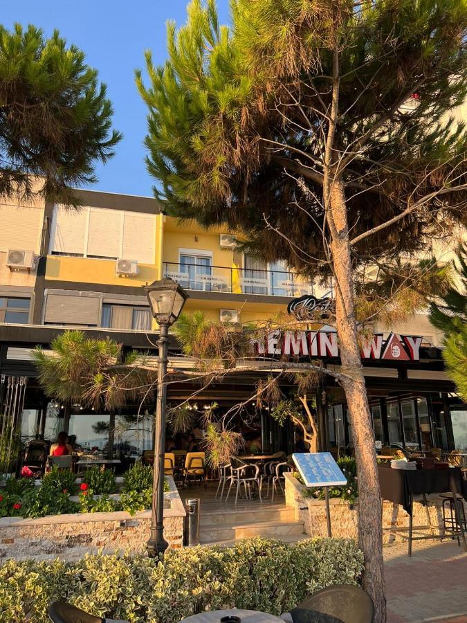 Heming-Way Hotel Dıraç Dış mekan fotoğraf